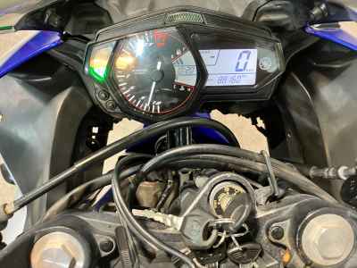 Yamaha YZF-R25 2015