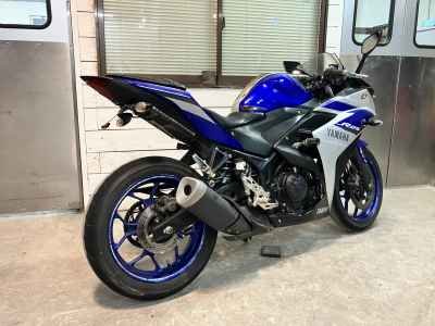 Yamaha YZF-R25 2015
