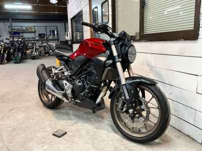 Honda CB250R 2019