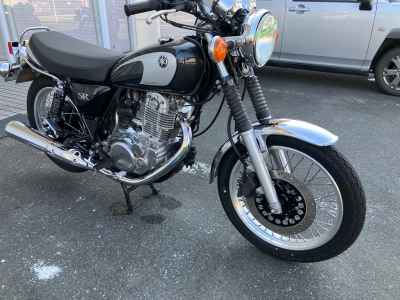 Yamaha SR400 2021