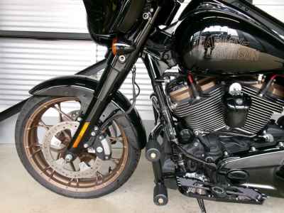 Harley-Davidson FLHXST 2022