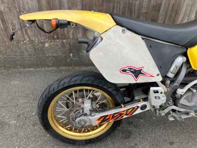 Suzuki RMX250S