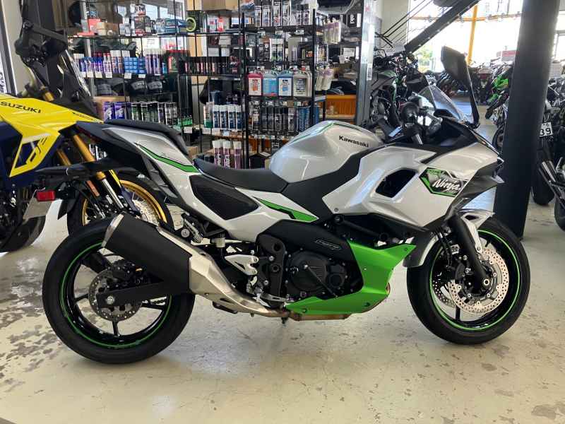 Kawasaki Ninja 7 Hybrid 2025