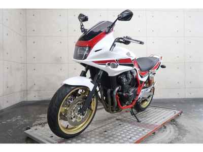 Honda CB400 Super Boldor 2011