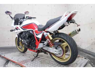 Honda CB400 Super Boldor 2011