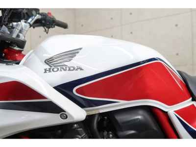 Honda CB400 Super Boldor 2011