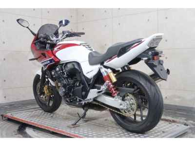 Honda CB400 Super Boldor 2014