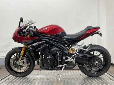 Triumph Triple 1200 RR 2022