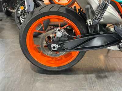 KTM 890 Duke 2024
