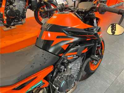 KTM 890 Duke 2024