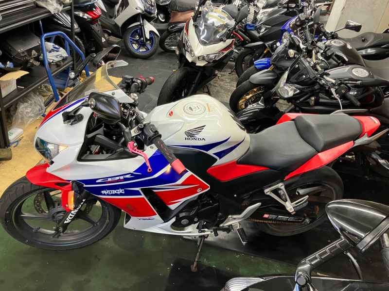 Honda CBR250R 2015