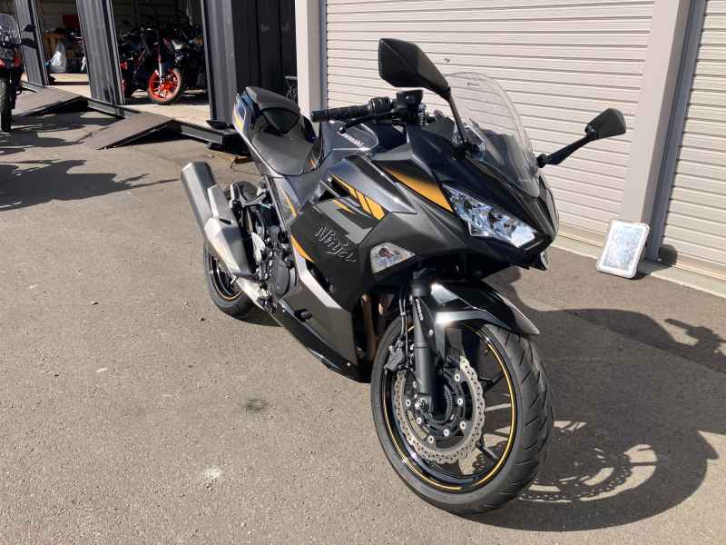 Kawasaki Ninja 400 2021