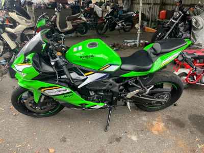 Kawasaki Ninja ZX-4RR 2025
