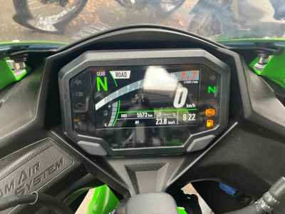 Kawasaki Ninja ZX-4RR 2025