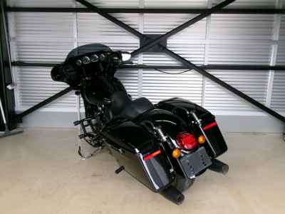 Harley-Davidson FLHXST 2022