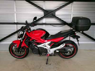 Suzuki Gladius SFV400 2011
