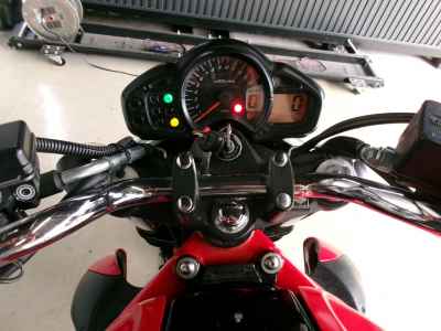 Suzuki Gladius SFV400 2011
