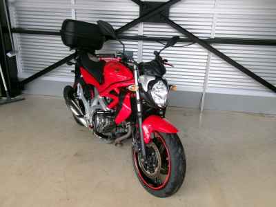 Suzuki Gladius SFV400 2011