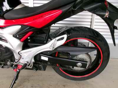 Suzuki Gladius SFV400 2011