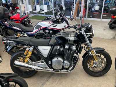 Honda CB1100RS 2017