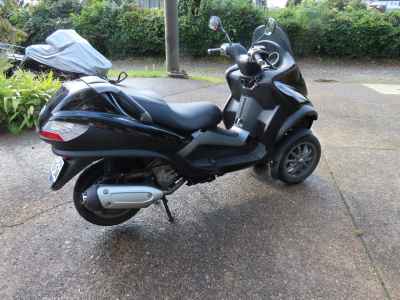 Piaggio MP3 250