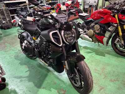 Ducati Diavel V4 2025