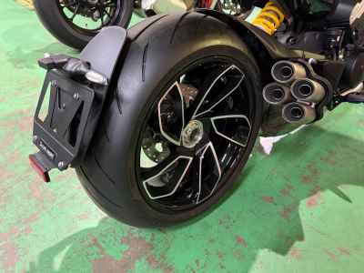 Ducati Diavel V4 2025