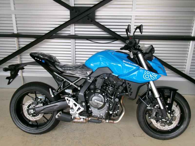 Suzuki GSX-8S