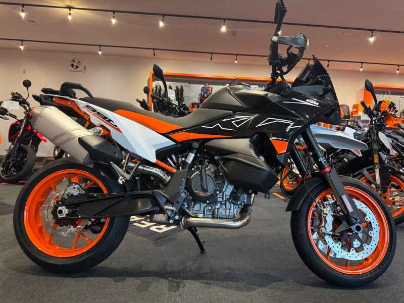 KTM 890 SMT 2024