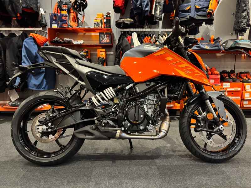 KTM 250 Duke 2024