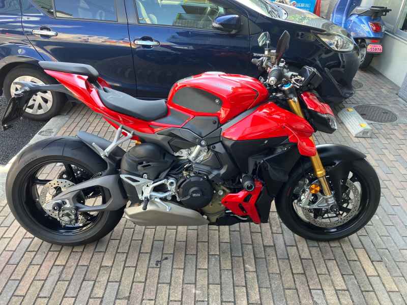 Ducati Streetfighter V4S 2025