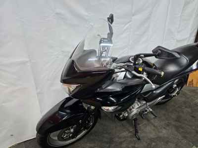 Suzuki GSR250F