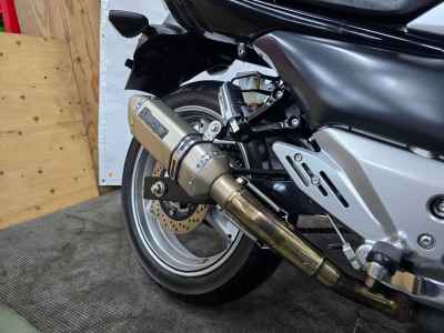 Suzuki GSR250F