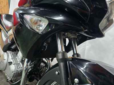 Suzuki GSR250F