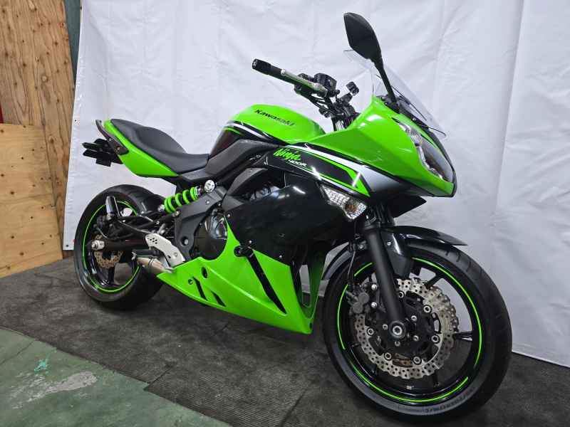Kawasaki Ninja 400R 2012