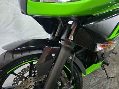Kawasaki Ninja 400R 2012