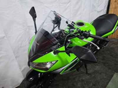 Kawasaki Ninja 400R 2012