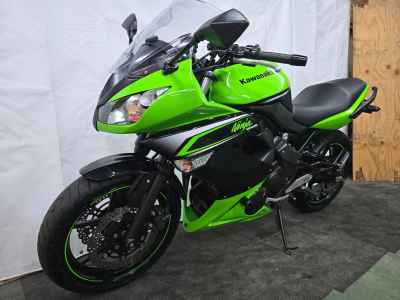 Kawasaki Ninja 400R 2012
