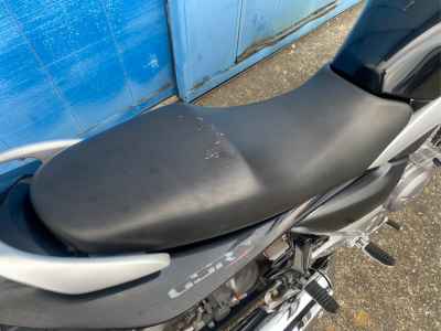 Suzuki GSR250 S