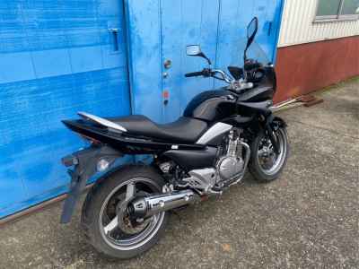Suzuki GSR250 S