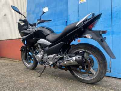 Suzuki GSR250 S