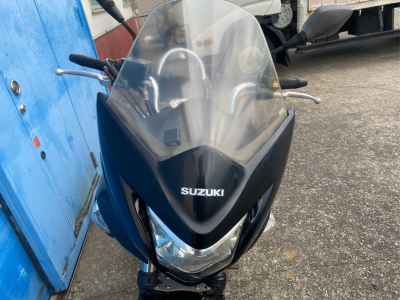 Suzuki GSR250 S