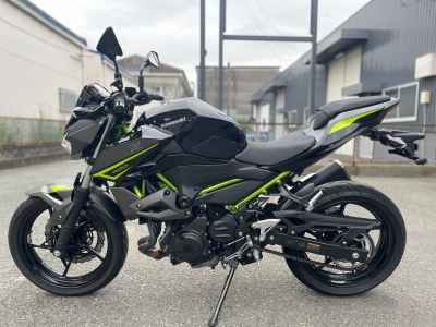 Kawasaki Z400 2022