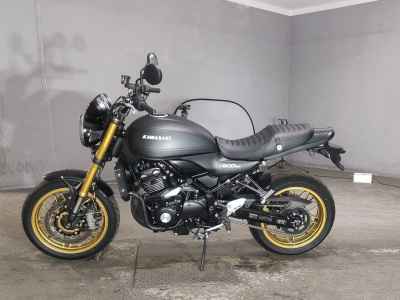 Kawasaki Z900RS SE 2025