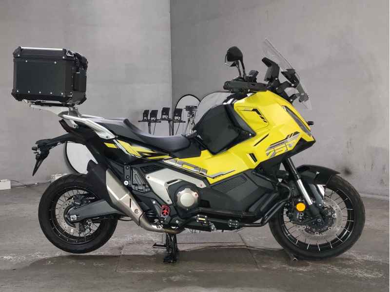 Honda X-Adv 750 2025
