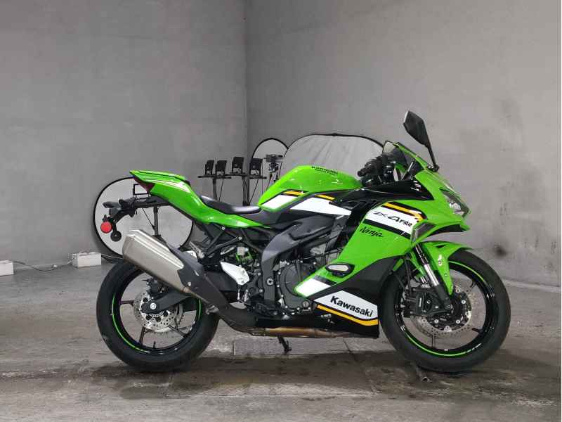 Kawasaki Ninja ZX-4RR 2025