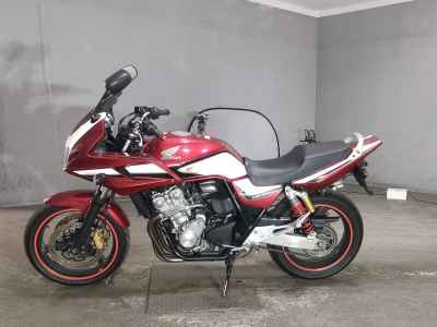 Honda CB400 Super Boldor 2013