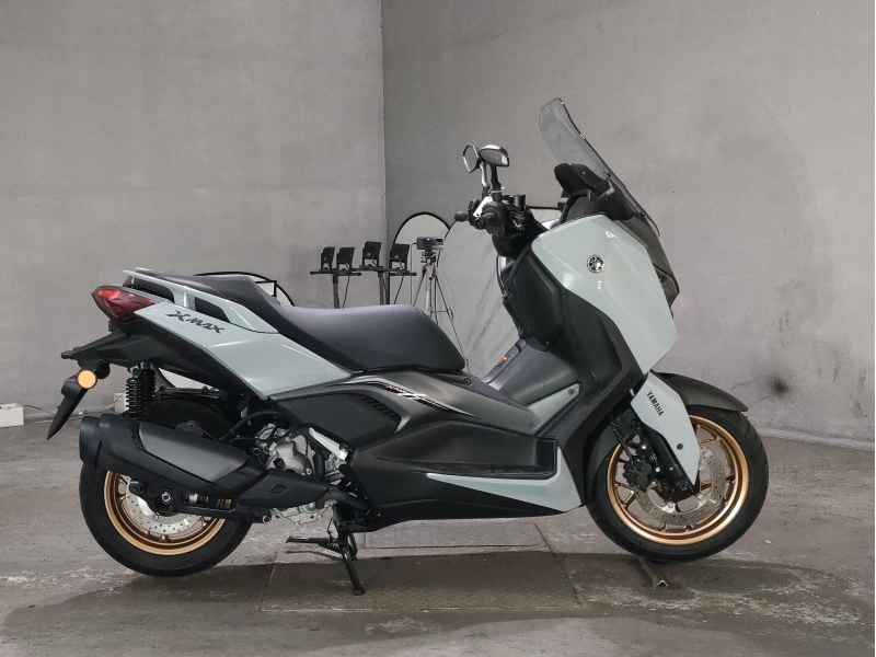 Yamaha XMAX 250