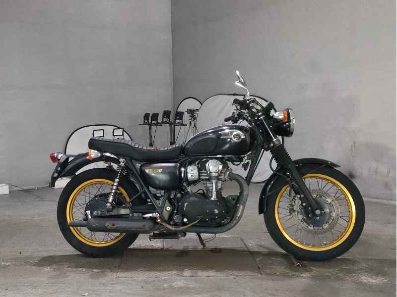 Kawasaki W800 2011