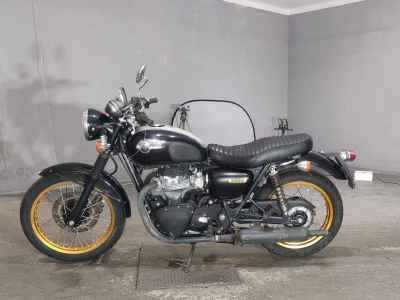 Kawasaki W800 2011